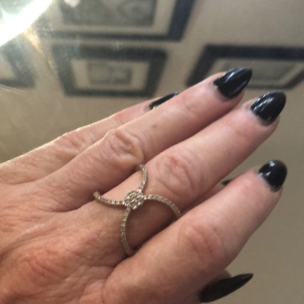 🌸 14 karat gold plated Ring over sterling silver